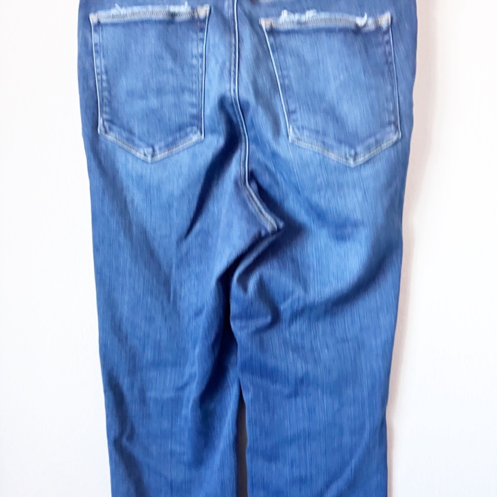 Good American Straight Leg Jeans - Picture 6 of 11